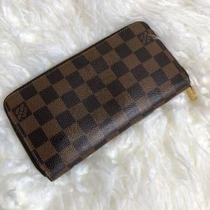 Louis Vuitton Damier Ebene Zippy Wallet